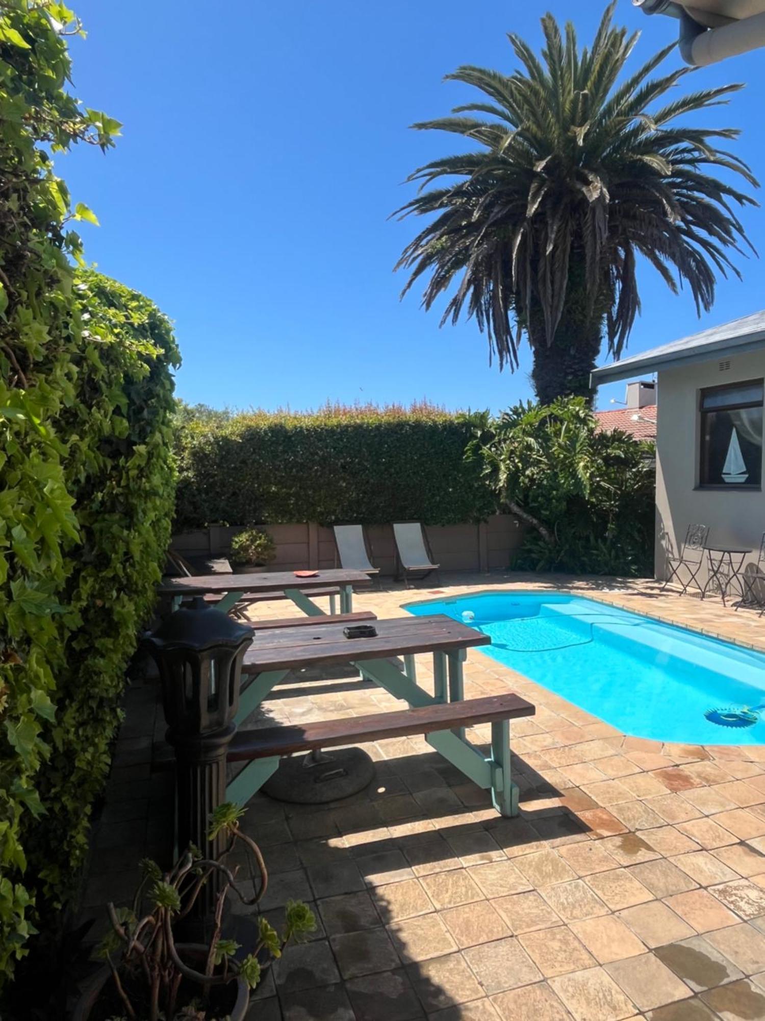 Dolphin Circle Bed And Breakfast Plettenberg Bay Extérieur photo